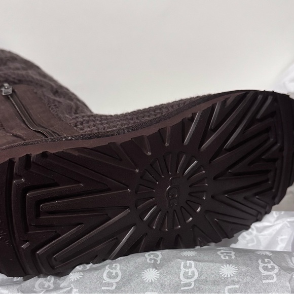 UGG Classic Cardi cabled knit boots burnt cedar - Picture 6 of 12